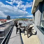 Lush Penthouses - Eluxory Apts Apartment