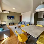 Апартаменты Lush Penthouses - Eluxory Apts *