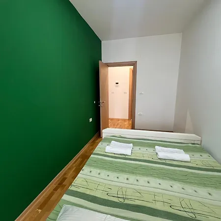 Lush Penthouses - Eluxory Apts Appartement
