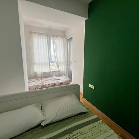 Lush Penthouses - Eluxory Apts Appartement