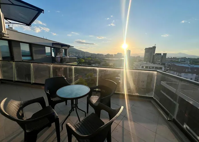 Lush Penthouses - Eluxory Apts Appartamento