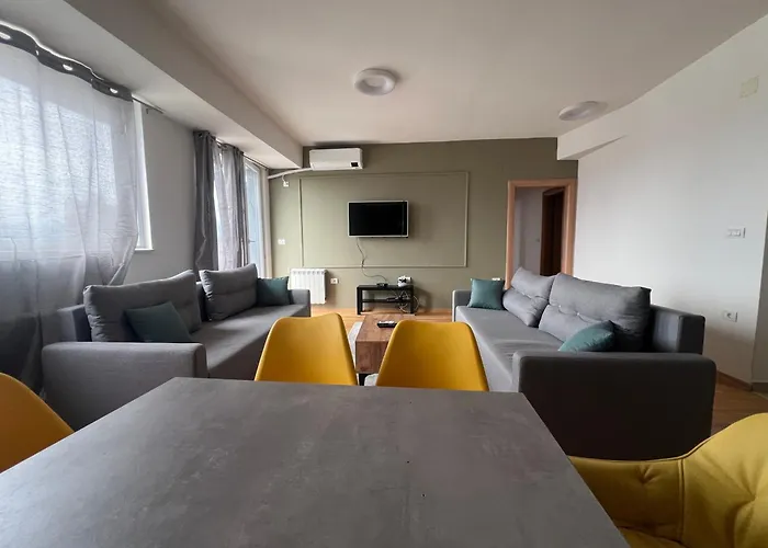 Lush Penthouses - Eluxory Apts Apartment