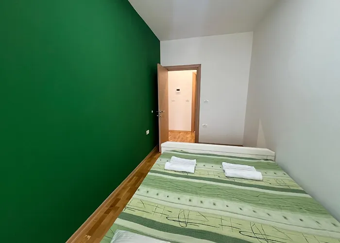 Lush Penthouses - Eluxory Apts Apartment