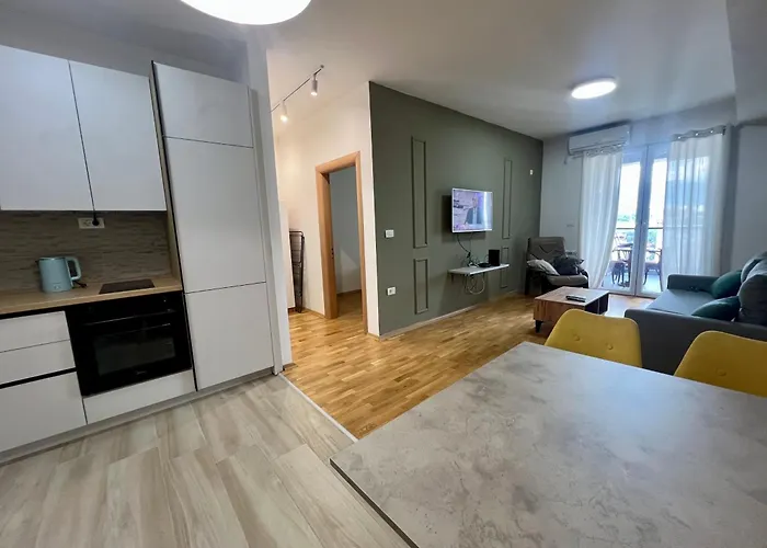 Apartment Lush Penthouses - Eluxory Apts Skopje