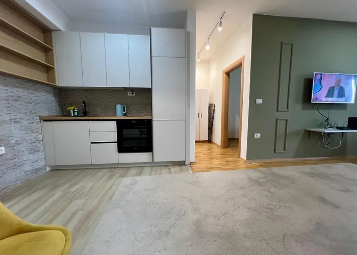 Lush Penthouses - Eluxory Apts Skopje